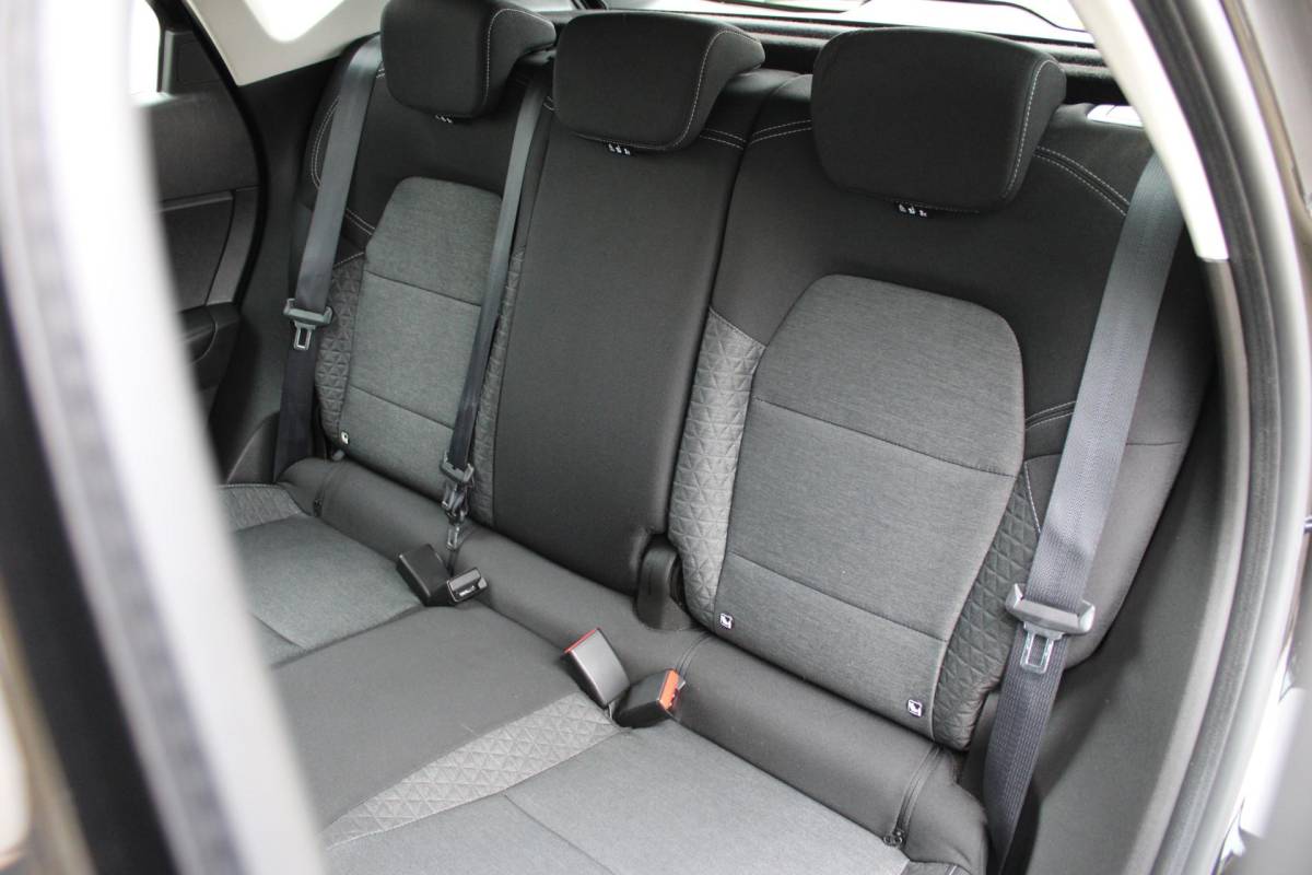 Renault Captur Renault Captur 1.0 TCe 90 equilibre | Incl. 12 maanden garantie | Cruise control | Apple carplay/Android auto | Airco | DAB radio |