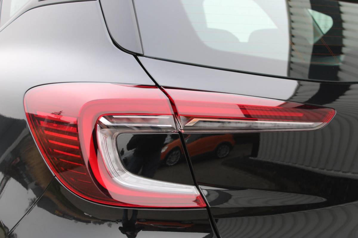Renault Captur Renault Captur 1.0 TCe 90 equilibre | Incl. 12 maanden garantie | Cruise control | Apple carplay/Android auto | Airco | DAB radio |