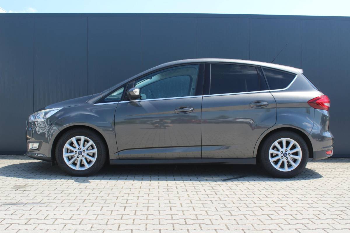 Ford C-MAX Ford C-Max 1.5 Titanium | Incl. 12 maanden garantie | Trekhaak | Achteruitrijcamera | Parkeersensoren | Elektrische kofferklep | Adaptieve cruise control | Climate control | Lane assist | Navigatie | Bluetooth | Lichtmetalen velgen | Airco