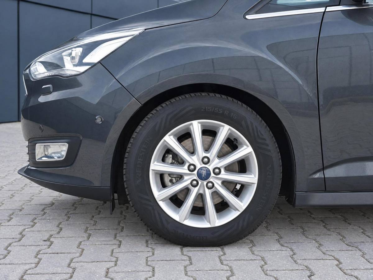 Ford C-MAX Ford C-Max 1.5 Titanium | Incl. 12 maanden garantie | Trekhaak | Achteruitrijcamera | Parkeersensoren | Elektrische kofferklep | Adaptieve cruise control | Climate control | Lane assist | Navigatie | Bluetooth | Lichtmetalen velgen | Airco