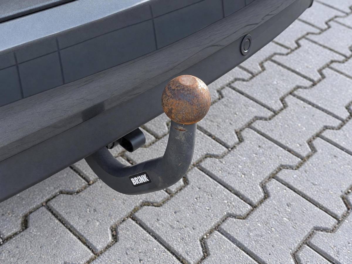 Ford C-MAX Ford C-Max 1.5 Titanium | Incl. 12 maanden garantie | Trekhaak | Achteruitrijcamera | Parkeersensoren | Elektrische kofferklep | Adaptieve cruise control | Climate control | Lane assist | Navigatie | Bluetooth | Lichtmetalen velgen | Airco