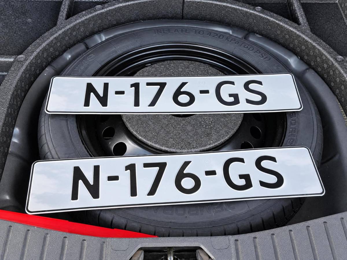 Ford C-MAX Ford C-Max 1.5 Titanium | Incl. 12 maanden garantie | Trekhaak | Achteruitrijcamera | Parkeersensoren | Elektrische kofferklep | Adaptieve cruise control | Climate control | Lane assist | Navigatie | Bluetooth | Lichtmetalen velgen | Airco