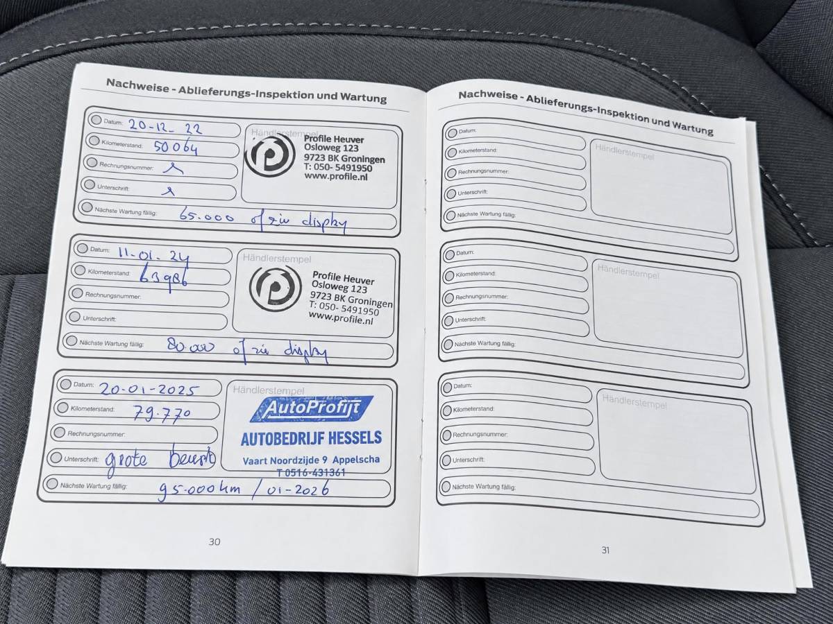Ford C-MAX Ford C-Max 1.5 Titanium | Incl. 12 maanden garantie | Trekhaak | Achteruitrijcamera | Parkeersensoren | Elektrische kofferklep | Adaptieve cruise control | Climate control | Lane assist | Navigatie | Bluetooth | Lichtmetalen velgen | Airco