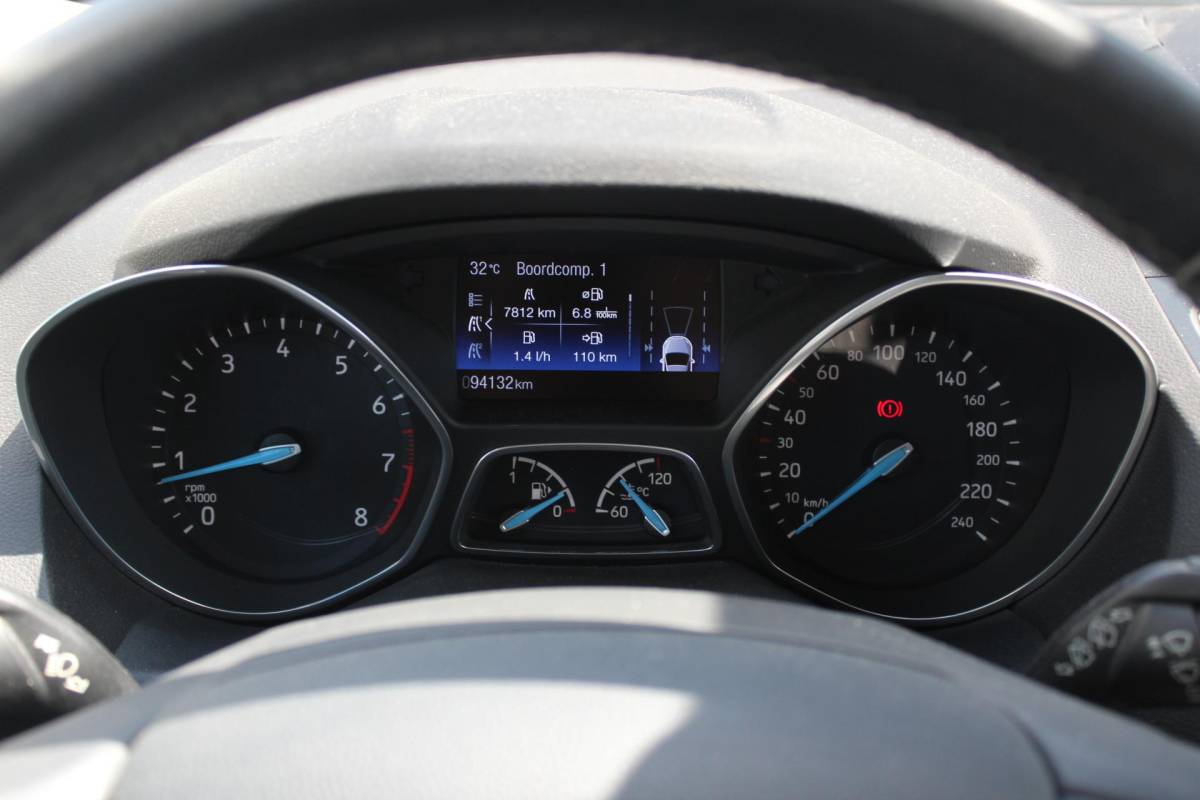 Ford C-MAX Ford C-Max 1.5 Titanium | Incl. 12 maanden garantie | Trekhaak | Achteruitrijcamera | Parkeersensoren | Elektrische kofferklep | Adaptieve cruise control | Climate control | Lane assist | Navigatie | Bluetooth | Lichtmetalen velgen | Airco