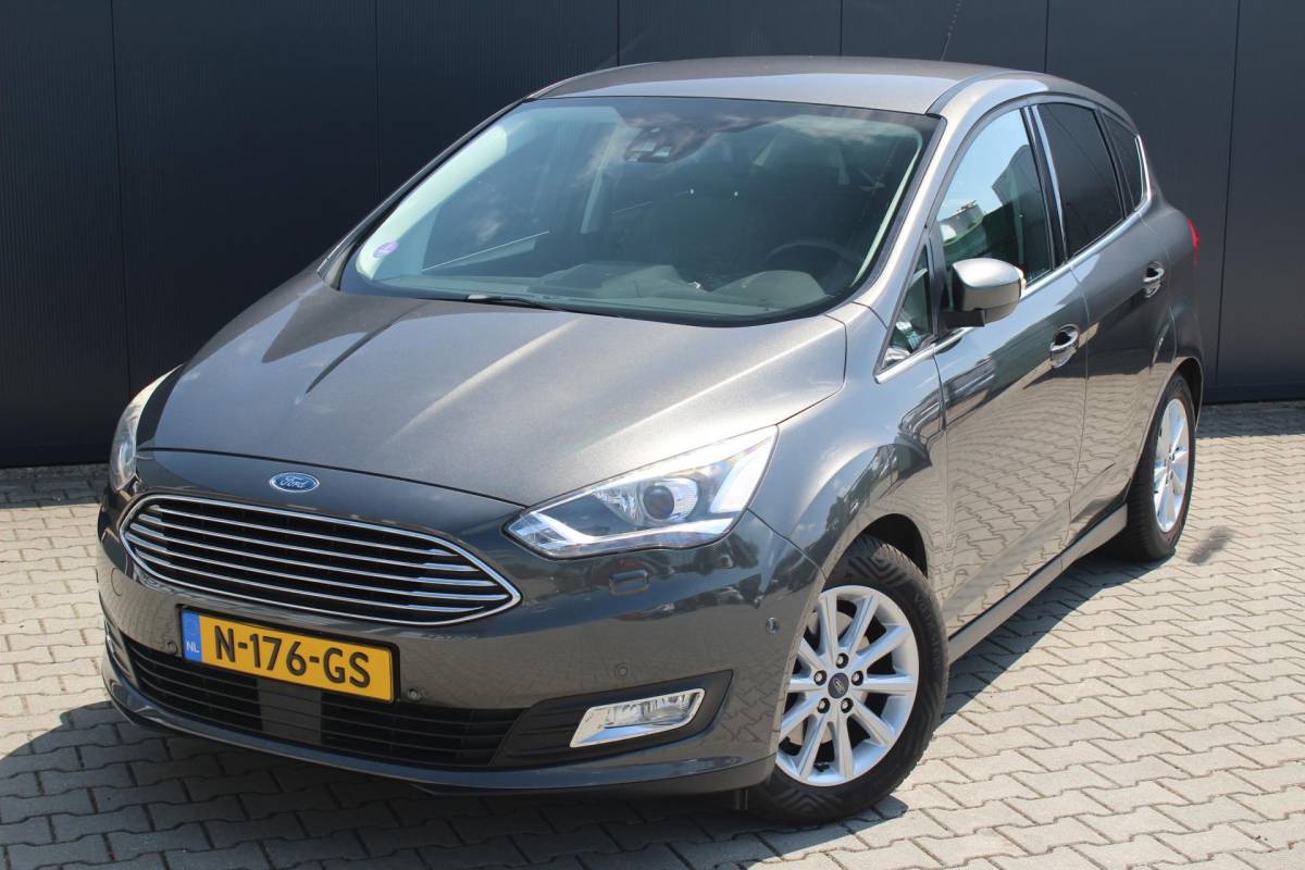 Ford C-MAX Ford C-Max 1.5 Titanium | Incl. 12 maanden garantie | Trekhaak | Achteruitrijcamera | Parkeersensoren | Elektrische kofferklep | Adaptieve cruise control | Climate control | Lane assist | Navigatie | Bluetooth | Lichtmetalen velgen | Airco