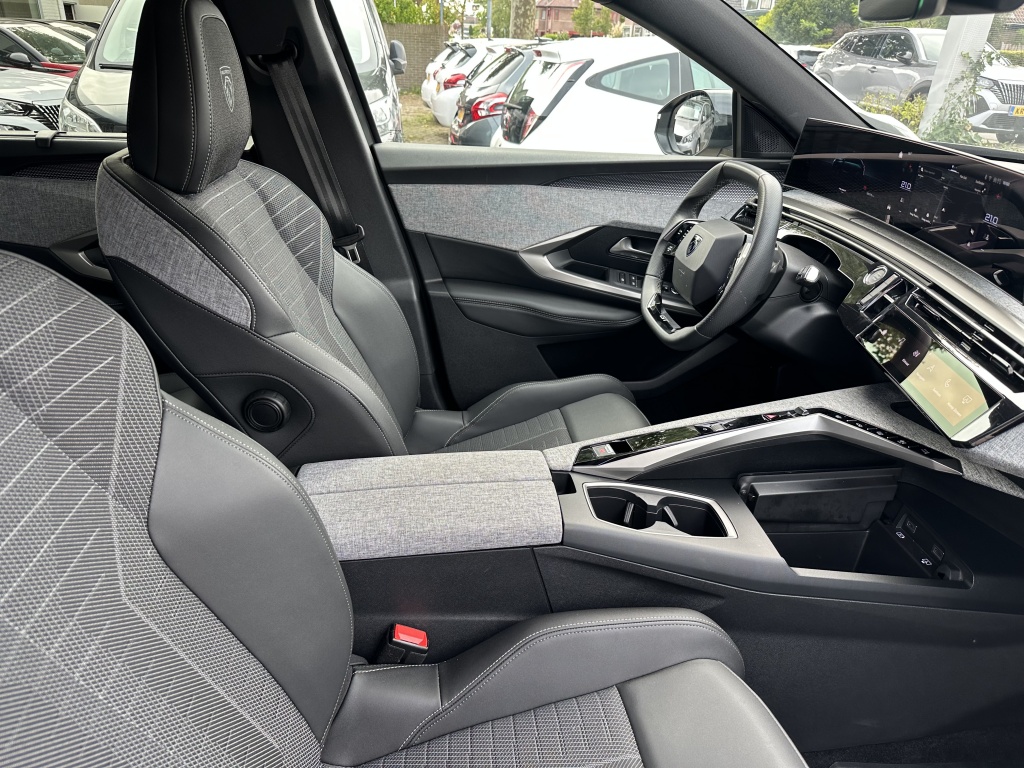 Peugeot 5008 Peugeot 5008 1.2 Hybrid GT