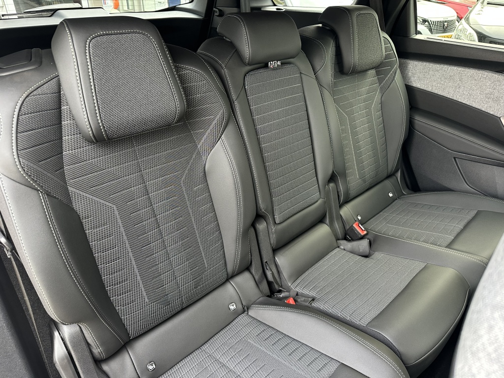 Peugeot 5008 Peugeot 5008 1.2 Hybrid GT