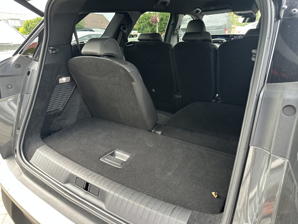 Peugeot 5008 Peugeot 5008 1.2 Hybrid GT