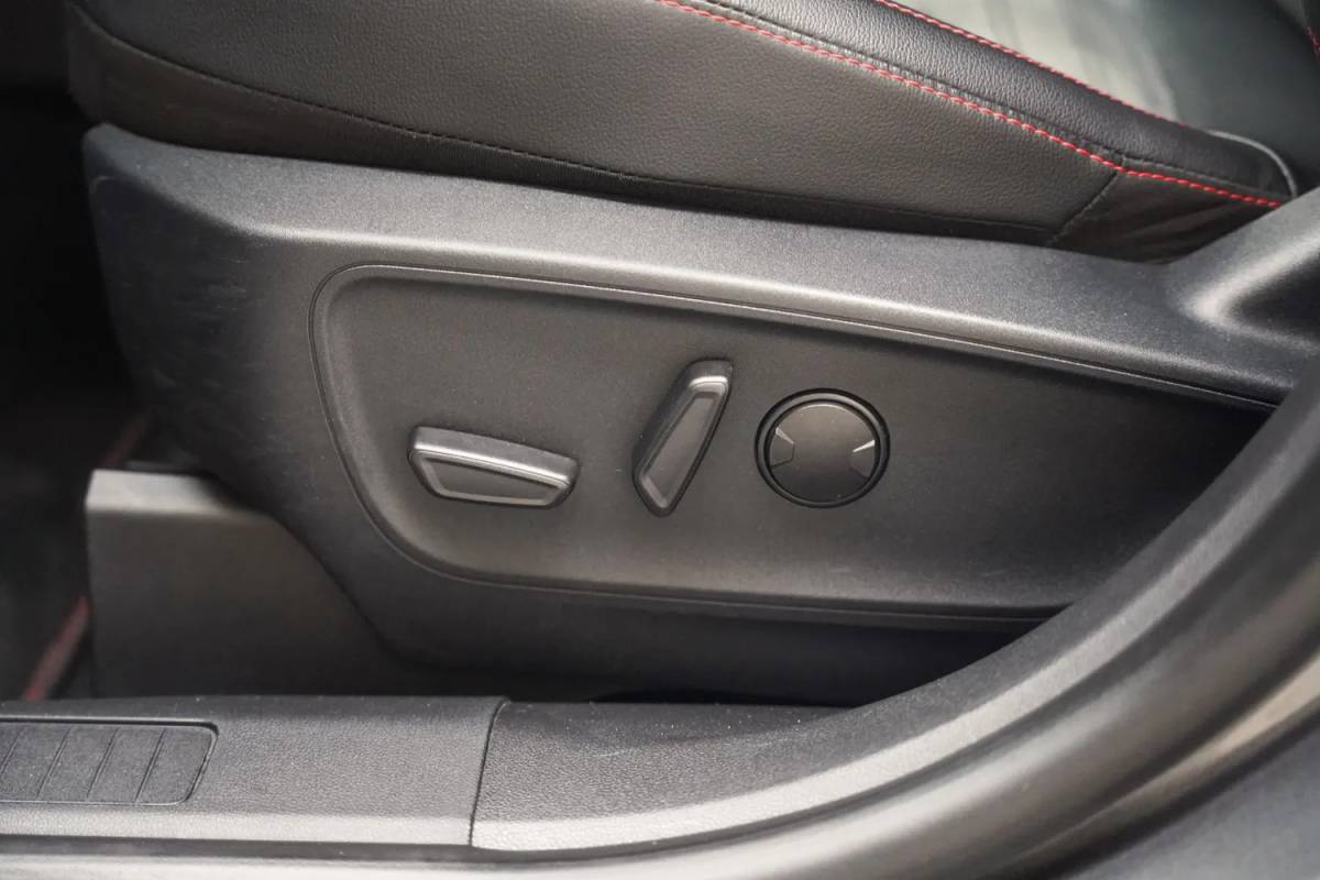 Ford Kuga Ford Kuga 2.5 PHEV ST-Line X Aut. [ Panoramadak Adapt.cruise Winterpakket ]