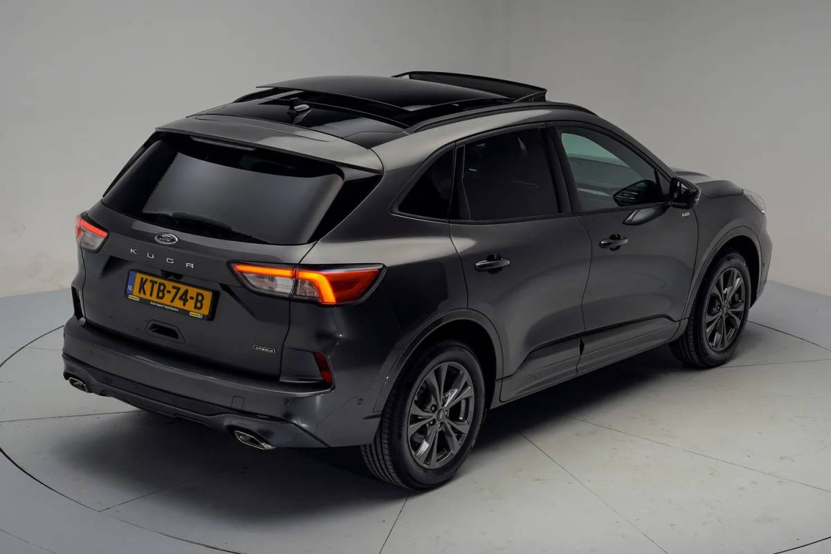 Ford Kuga Ford Kuga 2.5 PHEV ST-Line X Aut. [ Panoramadak Adapt.cruise Winterpakket ]
