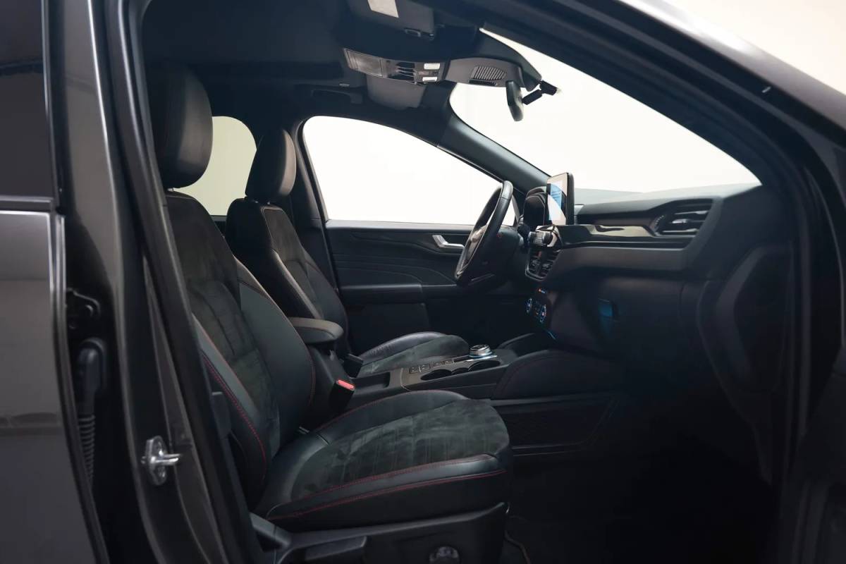 Ford Kuga Ford Kuga 2.5 PHEV ST-Line X Aut. [ Panoramadak Adapt.cruise Winterpakket ]