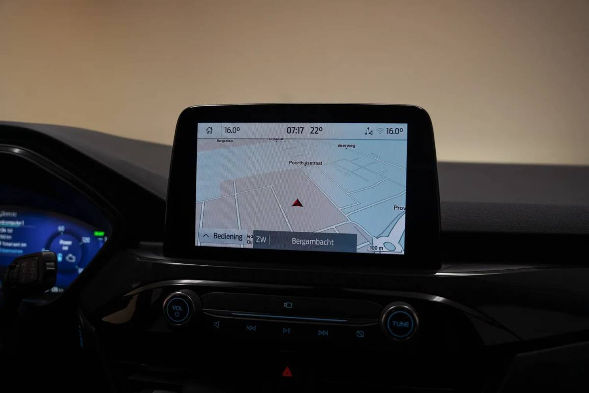Ford Kuga Ford Kuga 2.5 PHEV ST-Line X Aut. [ Panoramadak Adapt.cruise Winterpakket ]