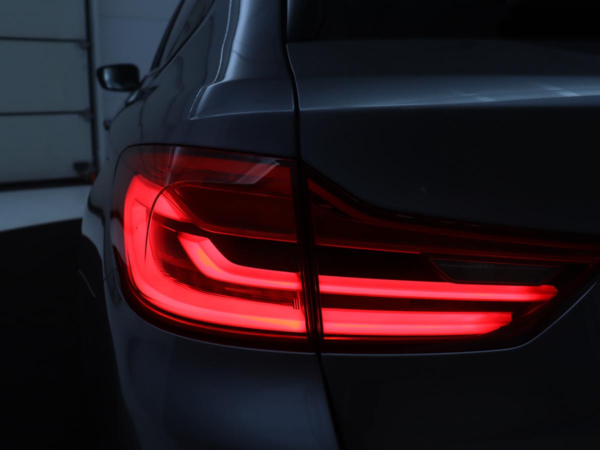 BMW 5 Serie BMW 5-serie Touring 530i xDrive M-sport High Executive | Leder | Camera | Harman/kardon | Park assist | Cruise control | Full LED | Bluetooth | Sfeerverlichting |
