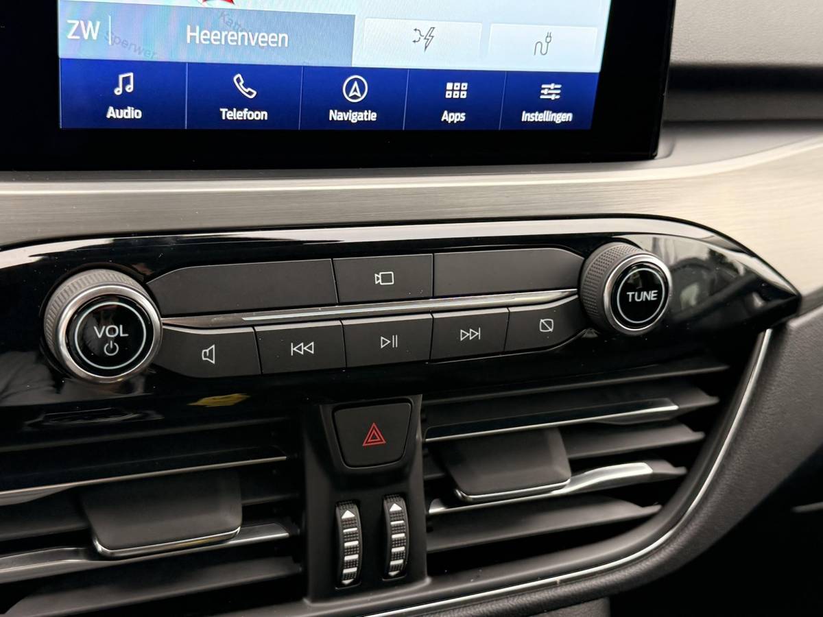 Ford Kuga Ford Kuga 2.5 PHEV Titanium 225pk | Wegklapbare  Trekhaak | AGR Stoelen | Winter Pack | Adaptieve Cruise Control | Reservewiel | Achteruitrijcamera