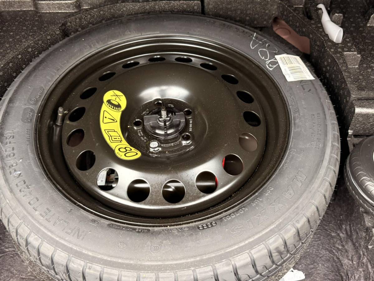 Ford Kuga Ford Kuga 2.5 PHEV Titanium 225pk | Wegklapbare  Trekhaak | AGR Stoelen | Winter Pack | Adaptieve Cruise Control | Reservewiel | Achteruitrijcamera