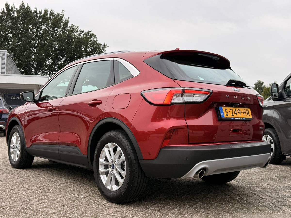 Ford Kuga Ford Kuga 2.5 PHEV Titanium 225pk | Wegklapbare  Trekhaak | AGR Stoelen | Winter Pack | Adaptieve Cruise Control | Reservewiel | Achteruitrijcamera
