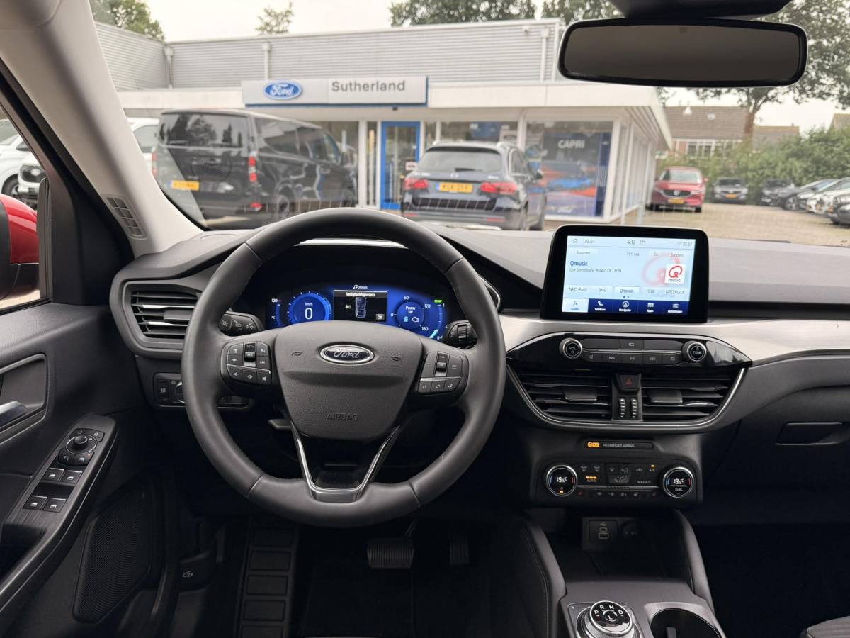Ford Kuga Ford Kuga 2.5 PHEV Titanium 225pk | Wegklapbare  Trekhaak | AGR Stoelen | Winter Pack | Adaptieve Cruise Control | Reservewiel | Achteruitrijcamera