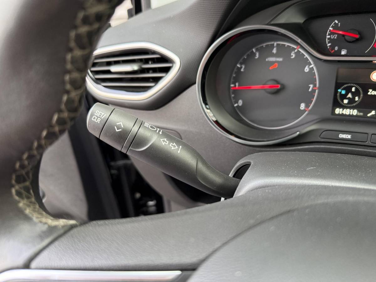 Opel Crossland Opel Crossland 1.2 Turbo Elegance Automaat | Navigatie | Parkeersensoren voor en achter | Parkeercamera achter | Cruise control | Apple carplay | Android Auto