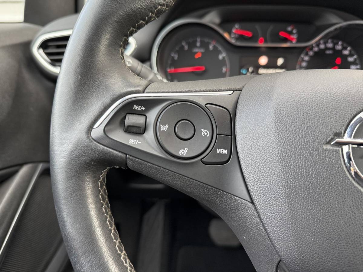 Opel Crossland Opel Crossland 1.2 Turbo Elegance Automaat | Navigatie | Parkeersensoren voor en achter | Parkeercamera achter | Cruise control | Apple carplay | Android Auto