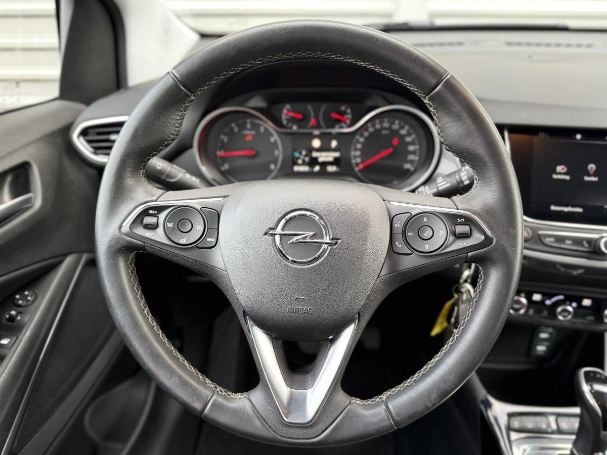 Opel Crossland Opel Crossland 1.2 Turbo Elegance Automaat | Navigatie | Parkeersensoren voor en achter | Parkeercamera achter | Cruise control | Apple carplay | Android Auto