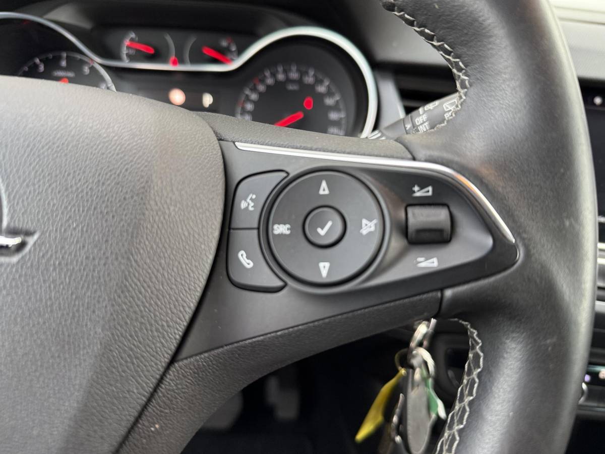 Opel Crossland Opel Crossland 1.2 Turbo Elegance Automaat | Navigatie | Parkeersensoren voor en achter | Parkeercamera achter | Cruise control | Apple carplay | Android Auto