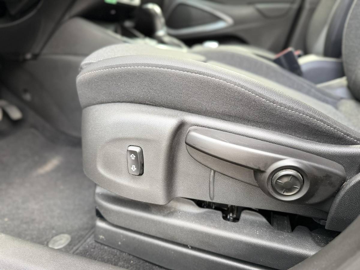 Opel Crossland Opel Crossland 1.2 Turbo Elegance Automaat | Navigatie | Parkeersensoren voor en achter | Parkeercamera achter | Cruise control | Apple carplay | Android Auto