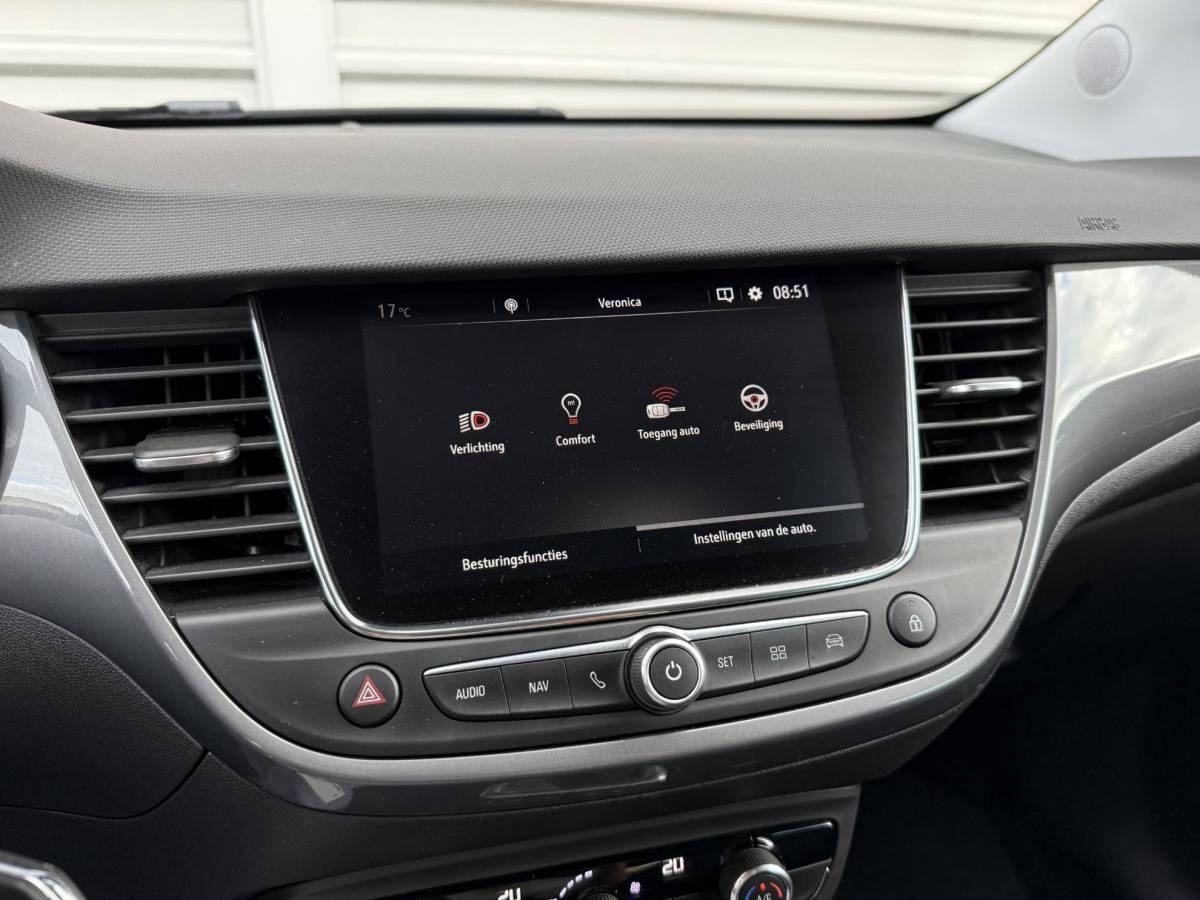 Opel Crossland Opel Crossland 1.2 Turbo Elegance Automaat | Navigatie | Parkeersensoren voor en achter | Parkeercamera achter | Cruise control | Apple carplay | Android Auto