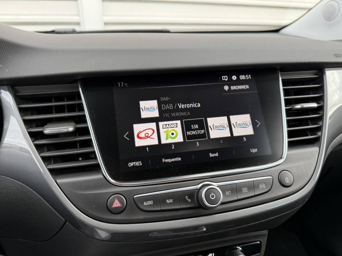 Opel Crossland Opel Crossland 1.2 Turbo Elegance Automaat | Navigatie | Parkeersensoren voor en achter | Parkeercamera achter | Cruise control | Apple carplay | Android Auto
