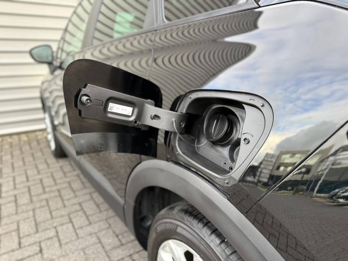 Opel Crossland Opel Crossland 1.2 Turbo Elegance Automaat | Navigatie | Parkeersensoren voor en achter | Parkeercamera achter | Cruise control | Apple carplay | Android Auto