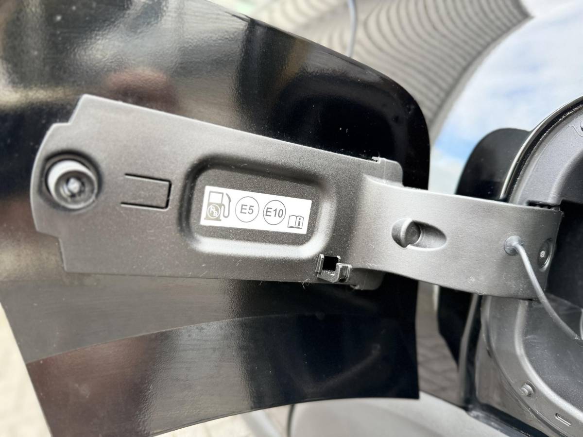 Opel Crossland Opel Crossland 1.2 Turbo Elegance Automaat | Navigatie | Parkeersensoren voor en achter | Parkeercamera achter | Cruise control | Apple carplay | Android Auto