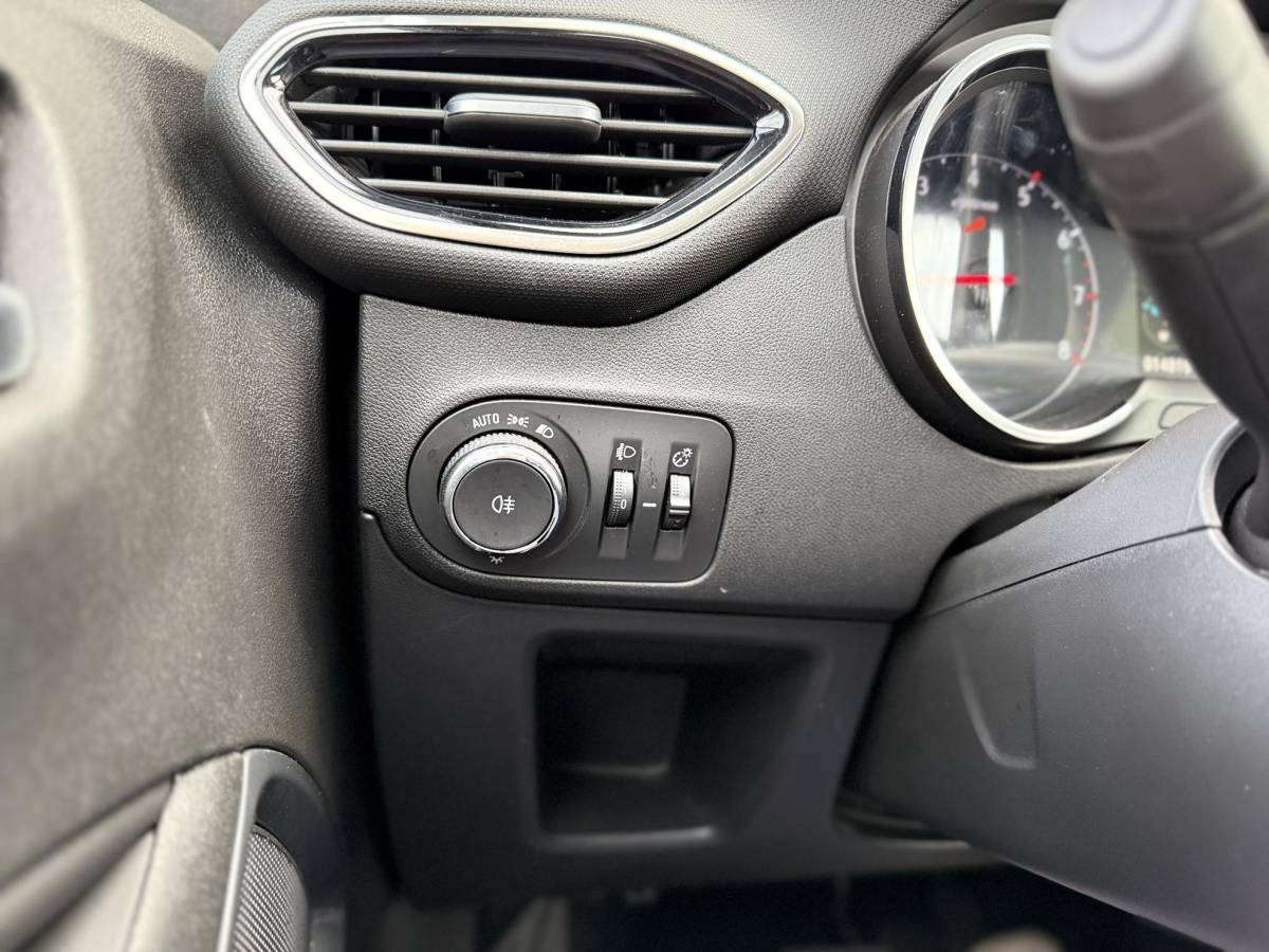 Opel Crossland Opel Crossland 1.2 Turbo Elegance Automaat | Navigatie | Parkeersensoren voor en achter | Parkeercamera achter | Cruise control | Apple carplay | Android Auto