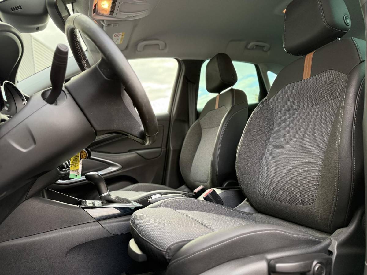 Opel Crossland Opel Crossland 1.2 Turbo Elegance Automaat | Navigatie | Parkeersensoren voor en achter | Parkeercamera achter | Cruise control | Apple carplay | Android Auto