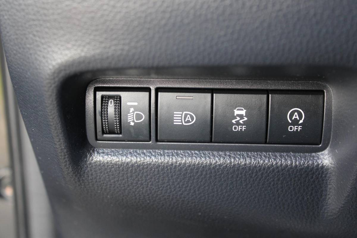 Toyota Aygo X Toyota Aygo X 1.0 VVT-i MT Play | Incl. 12 maanden garantie | Adaptieve cruise control | Apple carplay/Android auto | Lane assist | Airco | Parkeercamera |