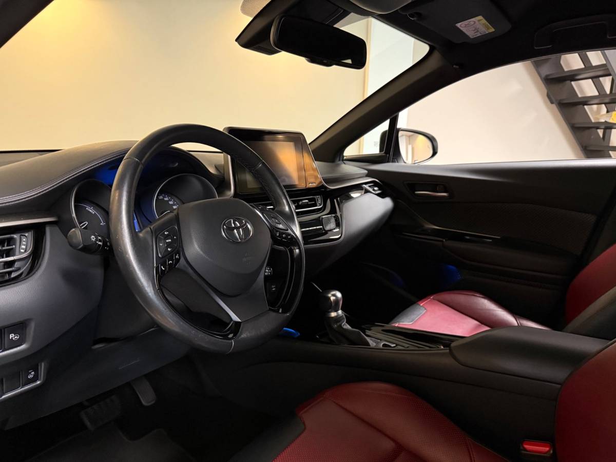 Toyota C-HR Toyota C-HR 1.8 Hybrid Executive Selection *Carplay* Stoel/Stuurverw.|Camera|Keyless|Leer|Adapt.Cruise|Navi|Dealer OH|Parelmoer
