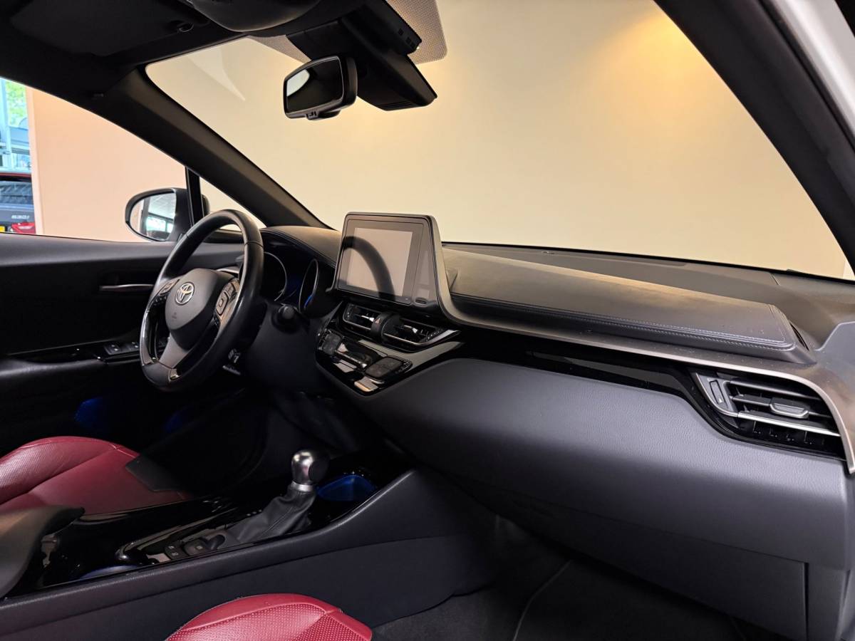 Toyota C-HR Toyota C-HR 1.8 Hybrid Executive Selection *Carplay* Stoel/Stuurverw.|Camera|Keyless|Leer|Adapt.Cruise|Navi|Dealer OH|Parelmoer