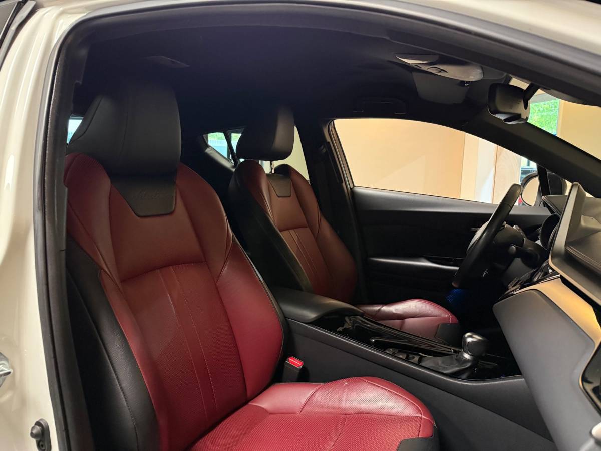 Toyota C-HR Toyota C-HR 1.8 Hybrid Executive Selection *Carplay* Stoel/Stuurverw.|Camera|Keyless|Leer|Adapt.Cruise|Navi|Dealer OH|Parelmoer