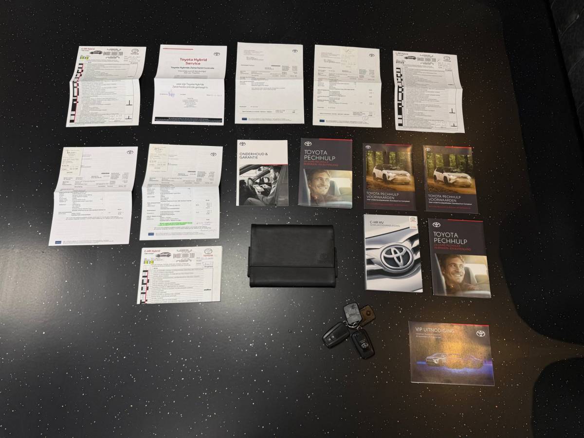 Toyota C-HR Toyota C-HR 1.8 Hybrid Executive Selection *Carplay* Stoel/Stuurverw.|Camera|Keyless|Leer|Adapt.Cruise|Navi|Dealer OH|Parelmoer