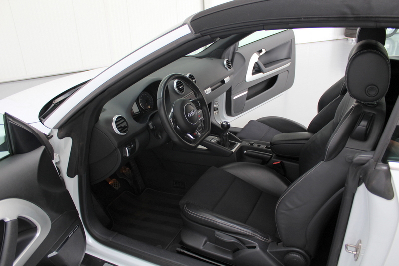 Audi A3 Audi A3 Cabriolet 1.2 TFSI Ambition Pro Line S 105PK, EXTRA SET WIELEN | METALLIC LAK | HALF LEER | XENON | NAVIGATIE