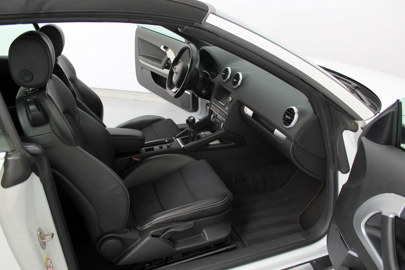 Audi A3 Audi A3 Cabriolet 1.2 TFSI Ambition Pro Line S 105PK, EXTRA SET WIELEN | METALLIC LAK | HALF LEER | XENON | NAVIGATIE
