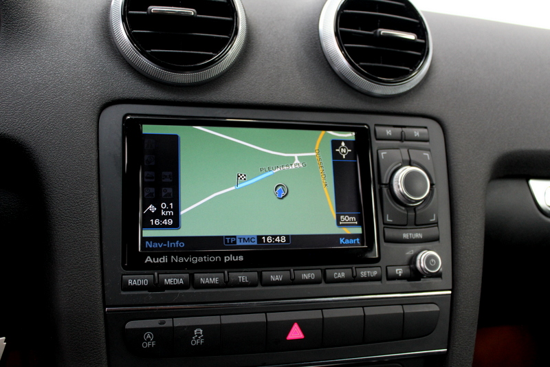 Audi A3 Audi A3 Cabriolet 1.2 TFSI Ambition Pro Line S 105PK, EXTRA SET WIELEN | METALLIC LAK | HALF LEER | XENON | NAVIGATIE