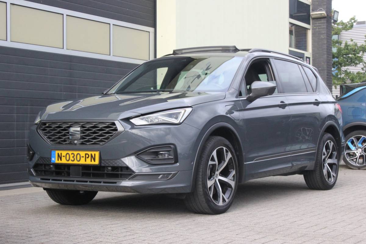 SEAT Tarraco Seat Tarraco 1.4 TSI e-Hybrid PHEV FR Business Intense | Trekhaak | Dak