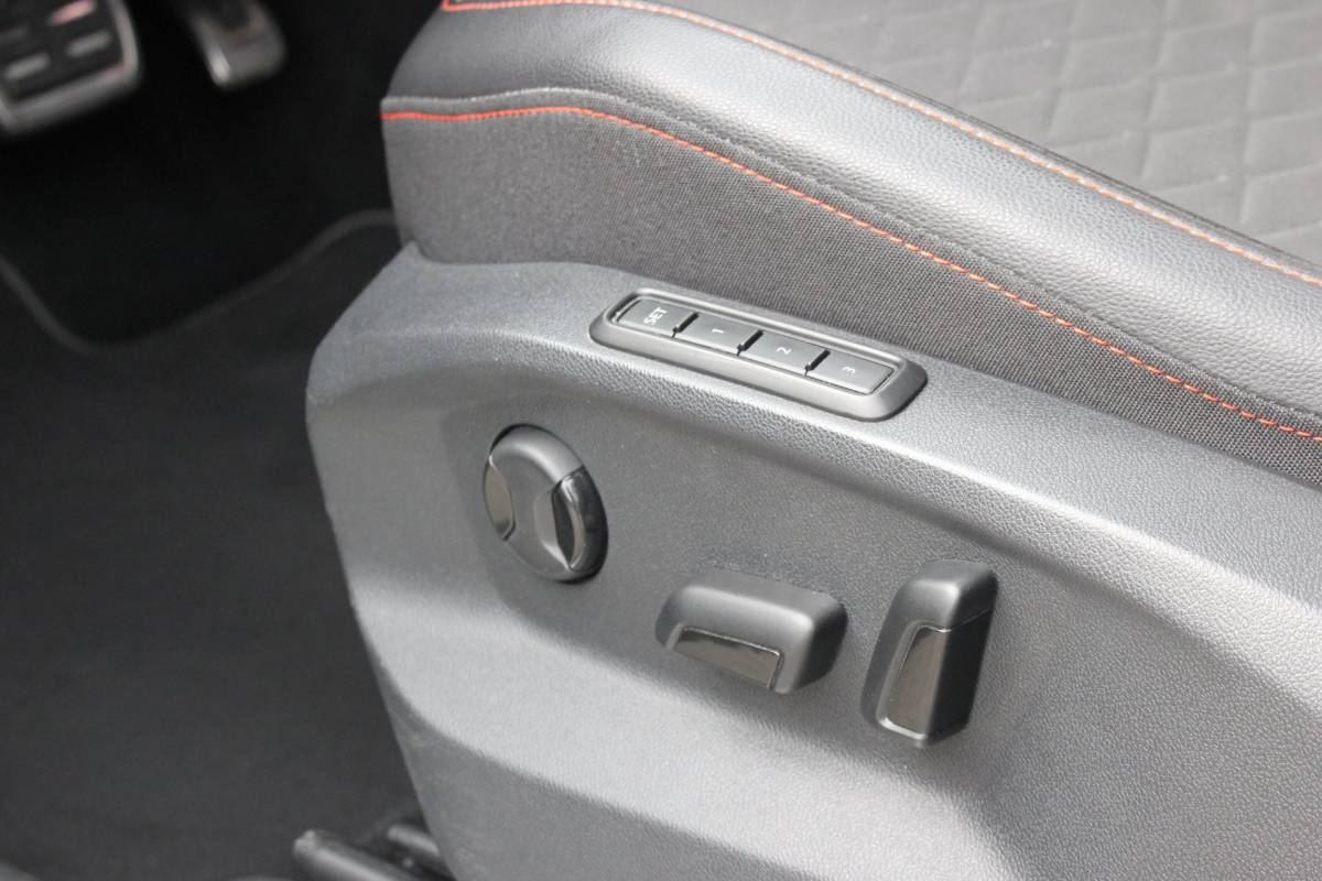 SEAT Tarraco Seat Tarraco 1.4 TSI e-Hybrid PHEV FR Business Intense | Trekhaak | Dak