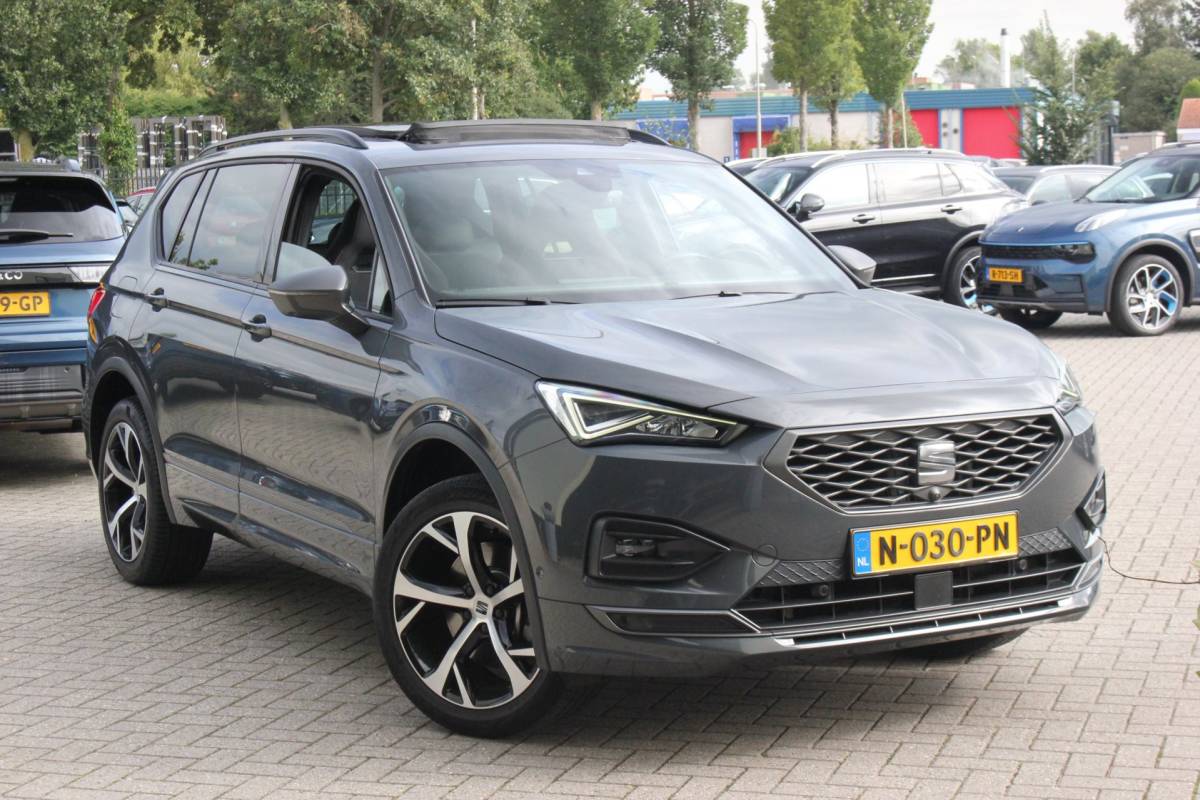 SEAT Tarraco Seat Tarraco 1.4 TSI e-Hybrid PHEV FR Business Intense | Trekhaak | Dak