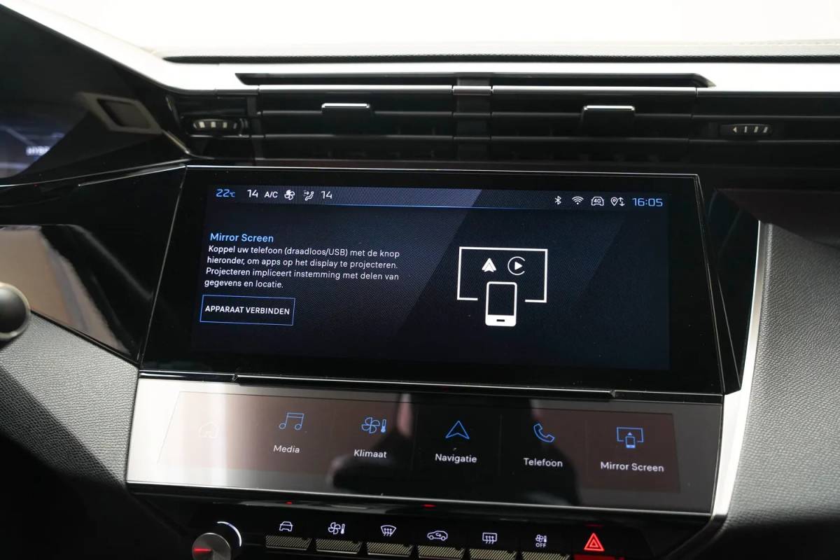 Peugeot 308 Peugeot 308 SW 1.6 Plug-in Hybrid 225 GT-Line Aut. [ Adapt.cruise Navi Camera Memory ]