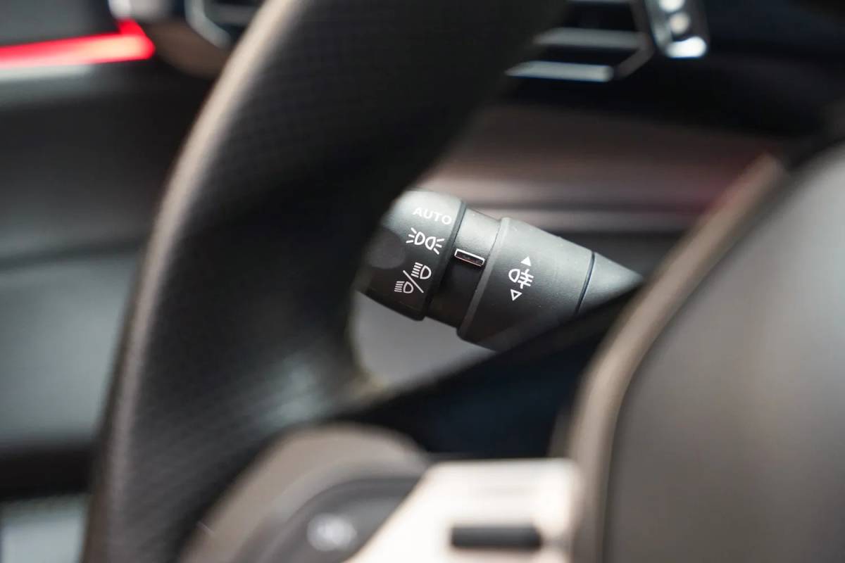 Peugeot 308 Peugeot 308 SW 1.6 Plug-in Hybrid 225 GT-Line Aut. [ Adapt.cruise Navi Camera Memory ]