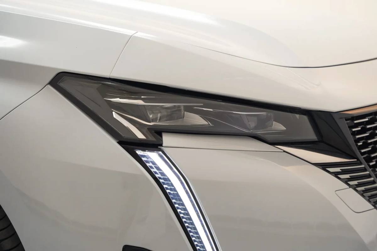 Peugeot 308 Peugeot 308 SW 1.6 Plug-in Hybrid 225 GT-Line Aut. [ Adapt.cruise Navi Camera Memory ]