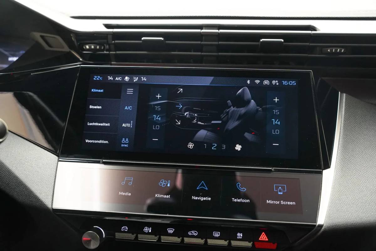 Peugeot 308 Peugeot 308 SW 1.6 Plug-in Hybrid 225 GT-Line Aut. [ Adapt.cruise Navi Camera Memory ]