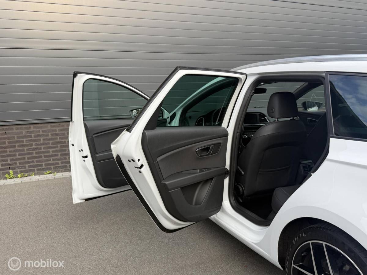 SEAT Leon Seat Leon ST 1.4 TSI DSG FR Business Intense 86.000km NAP!!