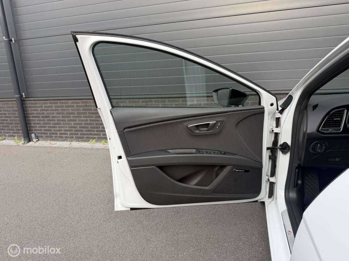 SEAT Leon Seat Leon ST 1.4 TSI DSG FR Business Intense 86.000km NAP!!