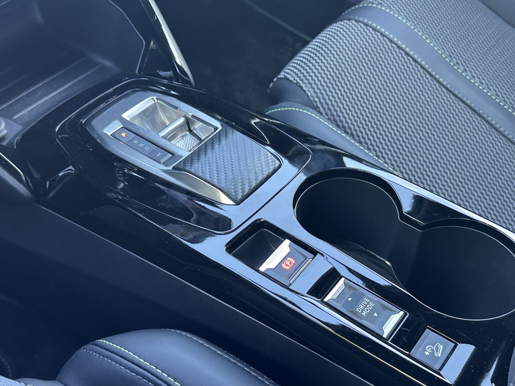 Peugeot 2008 Peugeot 2008 1.2 Hybrid 136 GT | Drive Assist Plus | Camera v & a | Adapt. Cruise | Keyless |